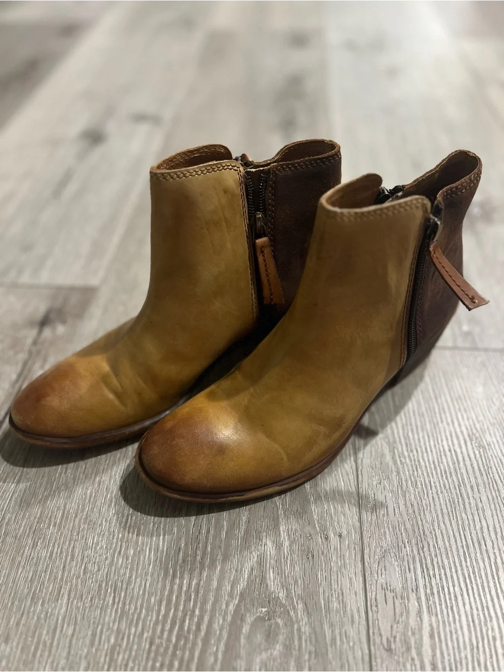 Roan by Bed Stu Women’s Tan Leather Ankle Boots with Side Zip